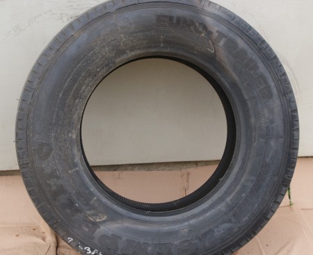 SEMPERIT 385/55 R22,5 (protektor)