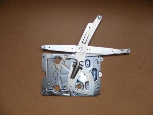 Stahovací mechanika okna Volvo FH