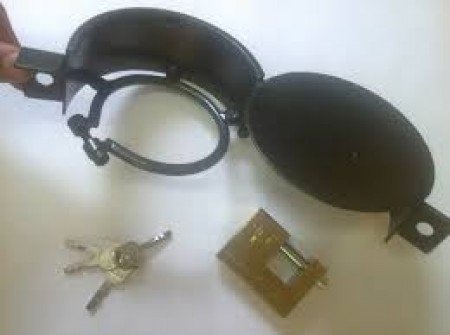 Víčko nádrže proti krádeži půlené